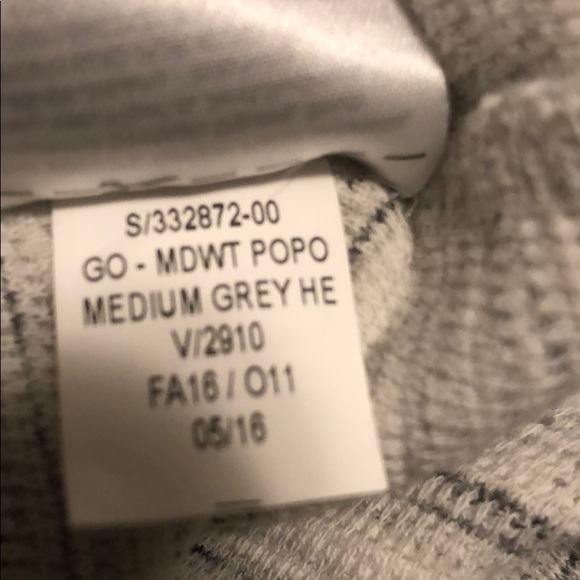 Used sweatershirt by old navy size S - Picture 8 of 8